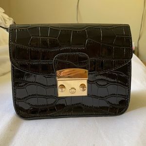 Black side purse